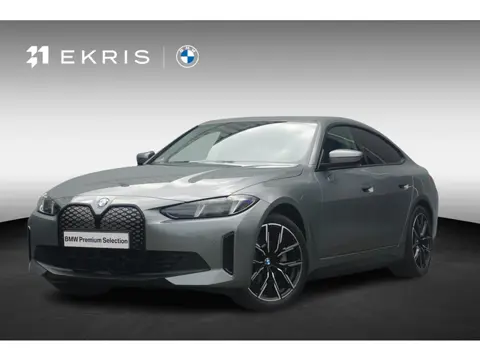 BMW i4 eDrive35 | Comfort Pack / Active Cruise Control / HIFI / Stoel & Stuurwielverwarming