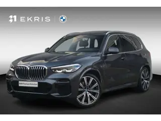BMW X5 xDrive45e M Sport | Trekhaak | Comfortstoelen | Panoramadak | Head-up | Driving Assistant Pro