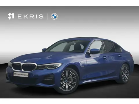 BMW 3 Serie Sedan 330e M Sportpakket Head-Up Display / Elektrisch verstelbare voorstoelen / Laserlig