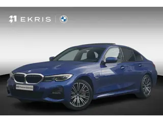 BMW 3 Serie Sedan 330e M Sportpakket Head-Up Display / Elektrisch verstelbare voorstoelen / Laserlig