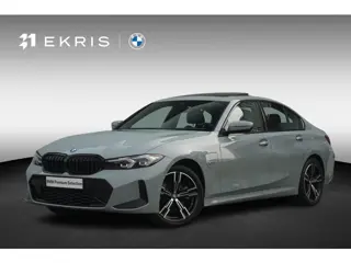 BMW 3-serie 330e M Sport | Schuif-kanteldak / HIFI / 18 Inch / Achteruitrijcamera / Stoelverwarming