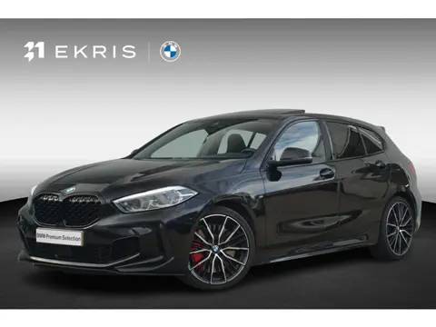 BMW 1 Serie M135i xDrive | Schuif-kanteldak | Harman Kardon | Head-up | Elektrische Stoelen + Memory