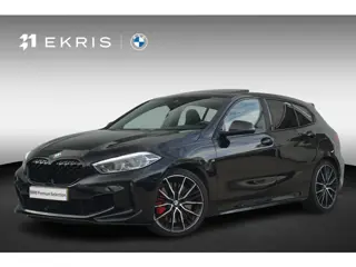BMW 1-serie M135i xDrive | Schuif-kanteldak | Harman Kardon | Head-up | Elektrische Stoelen + Memory