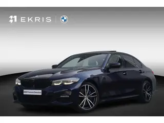 BMW 3 Serie Sedan 320i High Executive M Sportpakket 19'' / Schuif-/kanteldak / Elektrisch verstelbar
