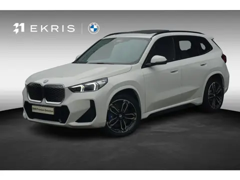 BMW iX1 eDrive20 M Sport | Trekhaak | Panoramadak | Harman Kardon | Cruise control adaptief met Stop
