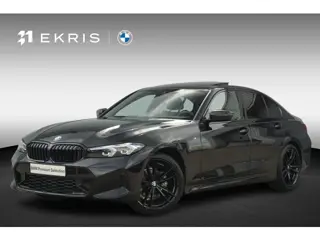BMW 3 Serie Sedan 318i M Sport / Panorama Dak / Stoel- en Stuurverwarming