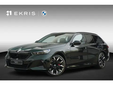BMW 5 serie Touring 530e | M Sportpakket Pro | Individual Lak | Trekhaak | Innovation Pack | Comfort