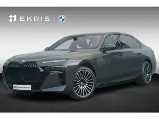 BMW 7 Serie 750e xDrive Executive Drive Pro | M Sportpakket Pro | Sky Lounge | Connoisseur Pack | Bo