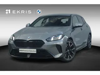 BMW 1-serie 120 M Sport Pro | Comfort Access / Elektrisch verwarmde voorstoelen / Sportstoelen / Ach