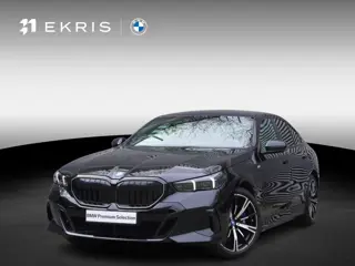 BMW 5 Serie Sedan 550e xDrive M Sportpakket Pro | Comfort Pack 20 inch LM M Sterspaak | Bowers & Wil