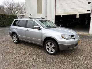 Mitsubishi Outlander 2.0 Sport 4WD Warrior