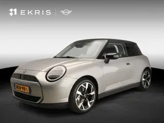 MINI 3-deurs Cooper E Classic Trim / Pakket L / Harman-Kardon / Panoramadak / Getint glas / Park ass