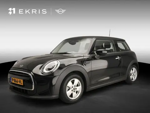MINI 3-deurs One Automaat / Sportstoelen / LED / Cruise / Climate / PDC / Alu wielen