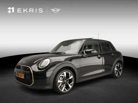 MINI 5-deurs Cooper S Automaat / Panoramadak / Harman-Kardon / JCW stoelen / LED / Active cruise / A
