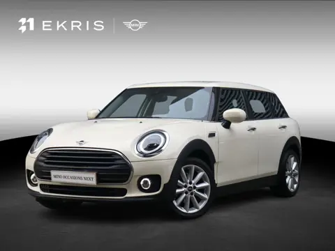 MINI Clubman One | Cruise Control + Apple Carplay + Parkeersensor Achter + LED Koplampen + 17" LMV |