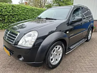 SsangYong Rexton RX 270 XVT LEER/CLIMAT/CRUISE/TREKHAAK/NAVI 186PK