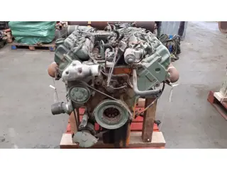 Mercedes-Benz OM422
