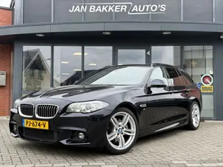 BMW 5 Serie Touring 520i M Sport Edition High Executive ✅ Panodak ✅ Harman Kardon ✅ Leer ✅ Dealer on