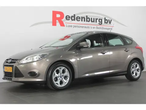 Ford Focus 1.0 EcoBoost Trend - Navi / Bluetooth / Trekhaak