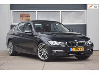 BMW 3-serie 316i Luxury High Executive LEDEREN BEKLEDING/BI-XENON/STOELVERWARMING