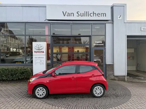 Toyota Aygo 1.0 VVT-i x-play (bj 2019)
