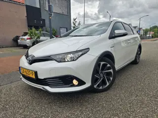 Toyota Auris Touring Sports 1.8 Hybrid Freestyle GARANTIE BTW auto