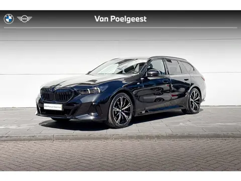 BMW 5 Serie Touring 520i | M-Sport PRO | Trekhaak | Driving Assistant Plus | Panoramadak | Innovatio