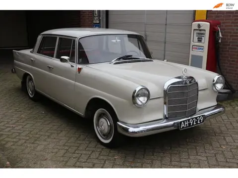 Mercedes-Benz 190 Zeer nette goede en harde auto
