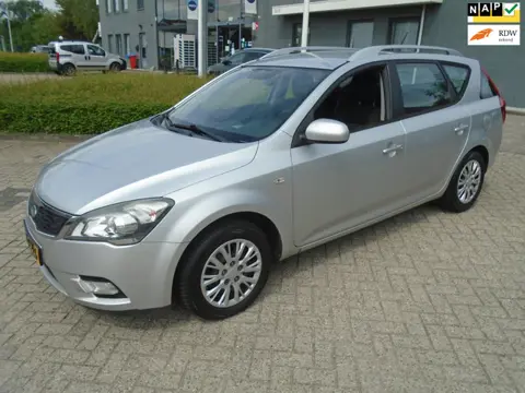 Kia Cee'd 1.4 CVVT X-ecutive Nieuwe Apk