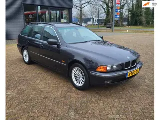 BMW 5-serie Touring 520i Automaat,Schuifdak,Trekhaak,Camera!