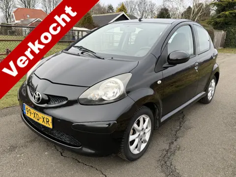 Toyota Aygo 1.0-12V + Airco / APK 02-2027! (bj 2007)