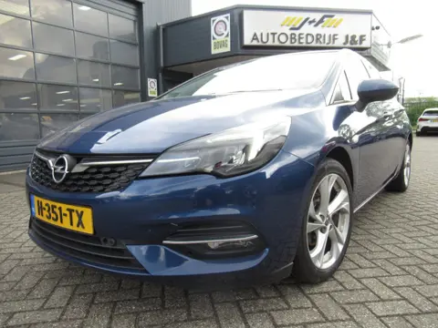Opel Astra 1.2 Edition / 1e Eigenaar / NAV / Stoelverwarming / Stuurverwarming