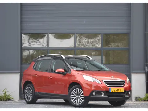 Peugeot 2008 1.2 PureTech Active Automaat | Panoramadak | cruise control
