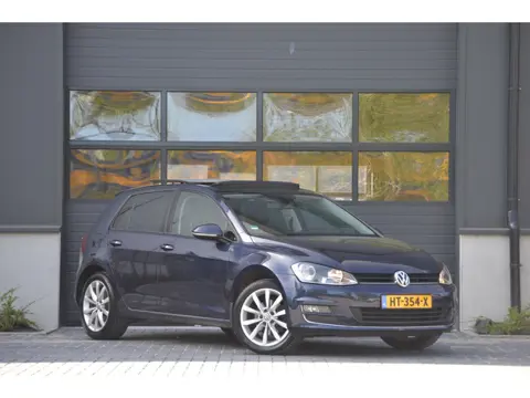 Volkswagen Golf 1.4 TSI Highline Schuif/kantel dak | Automaat | trekhaak | carplay