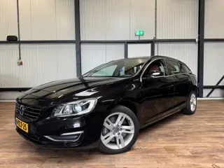 Volvo V60 2.4 D6 AWD / SUMMUM / AD. CRUISE / LEDER / ZEER NETTE STAAT