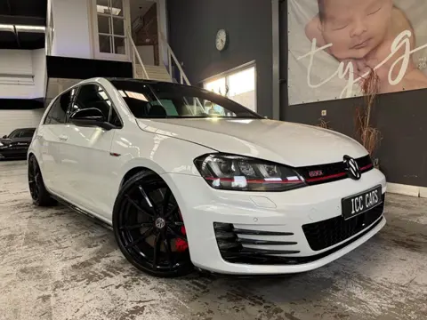 Volkswagen Golf 2.0 TSI GTI Performance, keyless, Pano, clubsport stuur en spoiler , Porsche remmen,