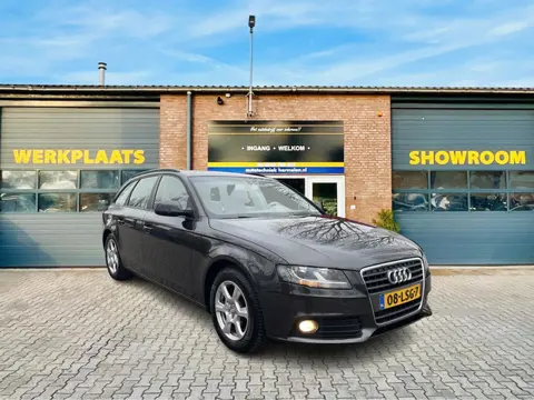 Audi A4 Avant 1.8 Turbo ProLine. *OLIE MODIFICATIE UITGV*