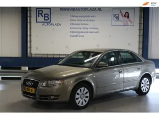 Audi A4 Limousine 2.5 TDI / FULL SERVICE / TECHNISCH UNIEK GOED ! ! !