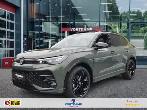 VOLKSWAGEN TIGUAN 1.5 eTSI R-LINE TREKHAAK/LEDER/PANO-DAK/CAMERA/ELEK-KLEP/ACC/HUD/MEM/STOELVERW