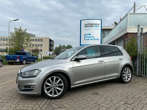 VOLKSWAGEN GOLF 1.4 TSI ACT Connected Series  Automaat  Trekhaak  Sportstoelen  NAVI  DAB+