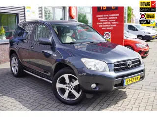 Toyota RAV4 2.0 VVTi Executive / Automaat / Trekhaak / Leder / Climate control / Stoelverwarming
