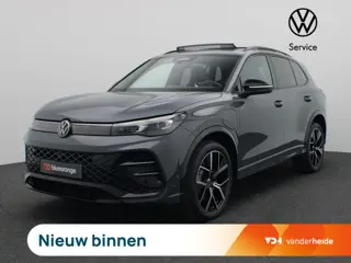 Volkswagen Tiguan 1.5 eHybrid R-Line Edition 204PK DSG Pano-Schuifdak, Black Style, Trekhaak, 20" LM