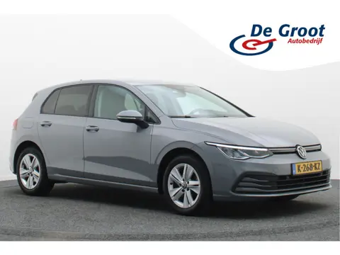 Volkswagen Golf 1.0 eTSI Life Virtual Cockpit, Sfeerverlichting, Climate, ACC, Apple Carplay, PDC, 1