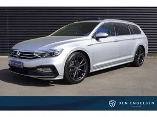 Volkswagen Passat Variant 1.5 TSI Automaat R-Line Panoramadak Apple Carplay Digitaal dashboard Navig