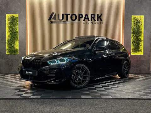 BMW 1-serie 118i M Sport | PANORAMADAK | MEMORY|KEYLESS | SFEERVERLICHTING|LED|FABRIEKSGARANTIE