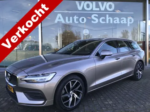 Volvo V60 2.0 T5 Momentum Automaat | Rijklaar incl 12 mnd Bovag | Trekhaak Carplay On Call Stoelverw