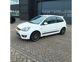 Ford Fiesta 2.0-16V ST