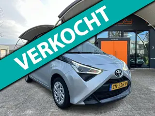 Toyota Aygo 1.0 VVT-i x-play Apple Carplay Camera NW Model