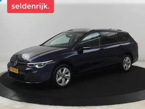 Volkswagen Golf 1.0 eTSI Life | Stoelverwarming | Camera |  Massage | Carplay | Memory | Navigatie |