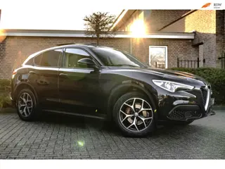 Alfa Romeo Stelvio 2.0 T AWD B-Tech Q4 200 PK Pano Adaptive Leder Camera 19''